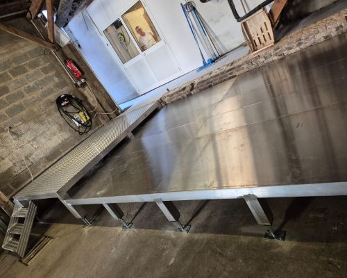 Plateforme métallique